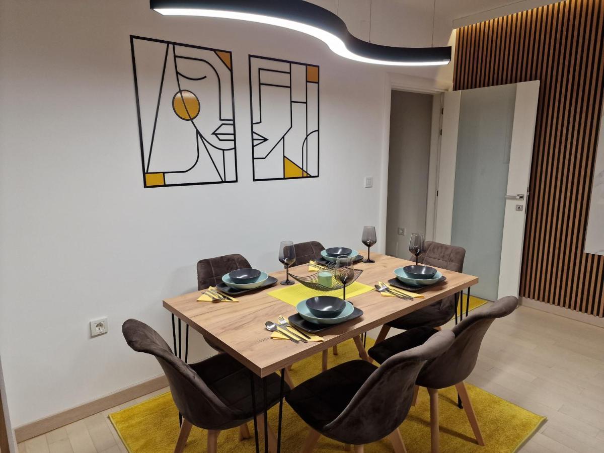 Luxury Yellow & Modern Apartment Üsküp Dış mekan fotoğraf