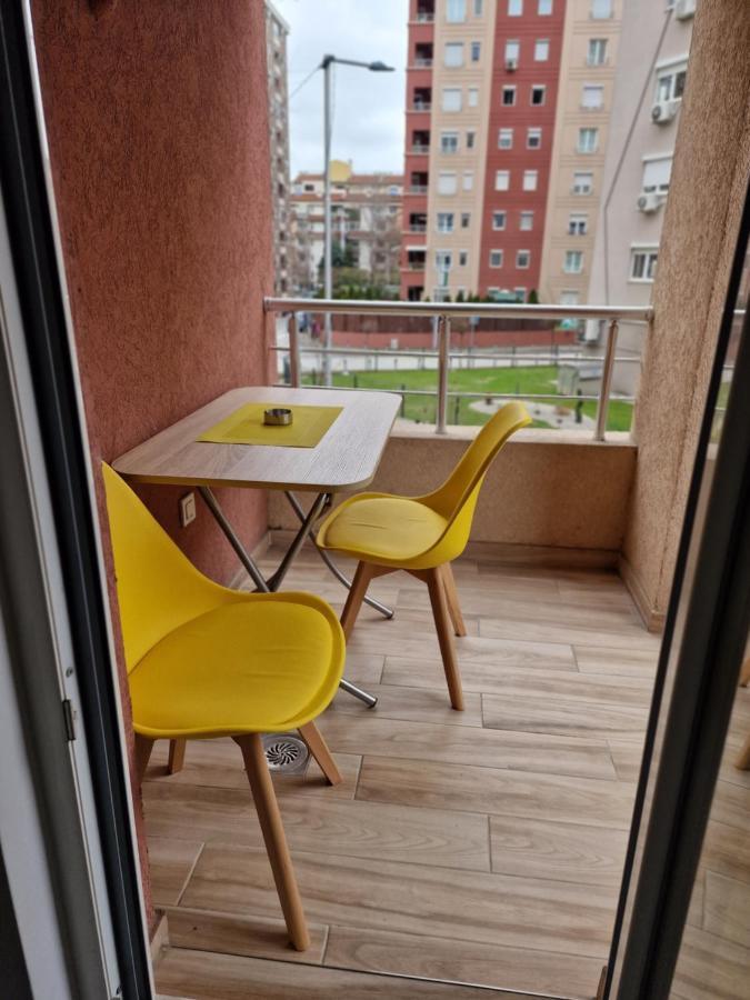 Luxury Yellow & Modern Apartment Üsküp Dış mekan fotoğraf