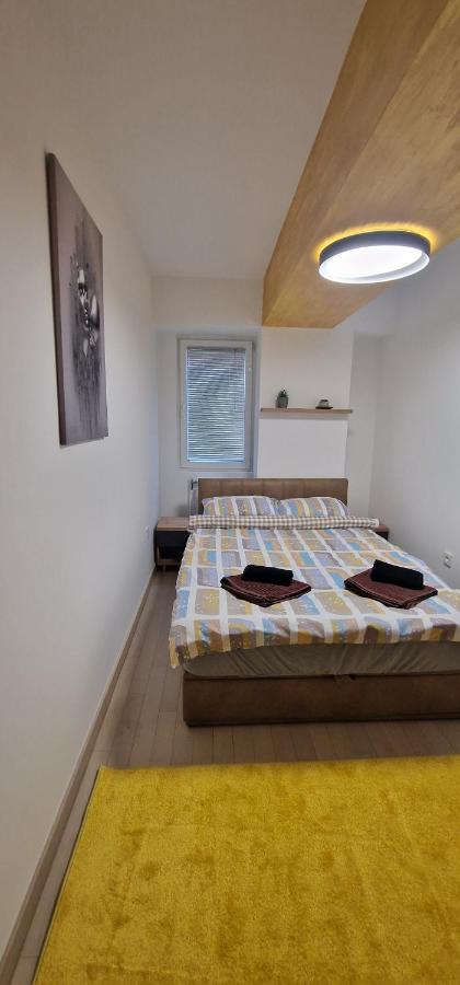 Luxury Yellow & Modern Apartment Üsküp Dış mekan fotoğraf