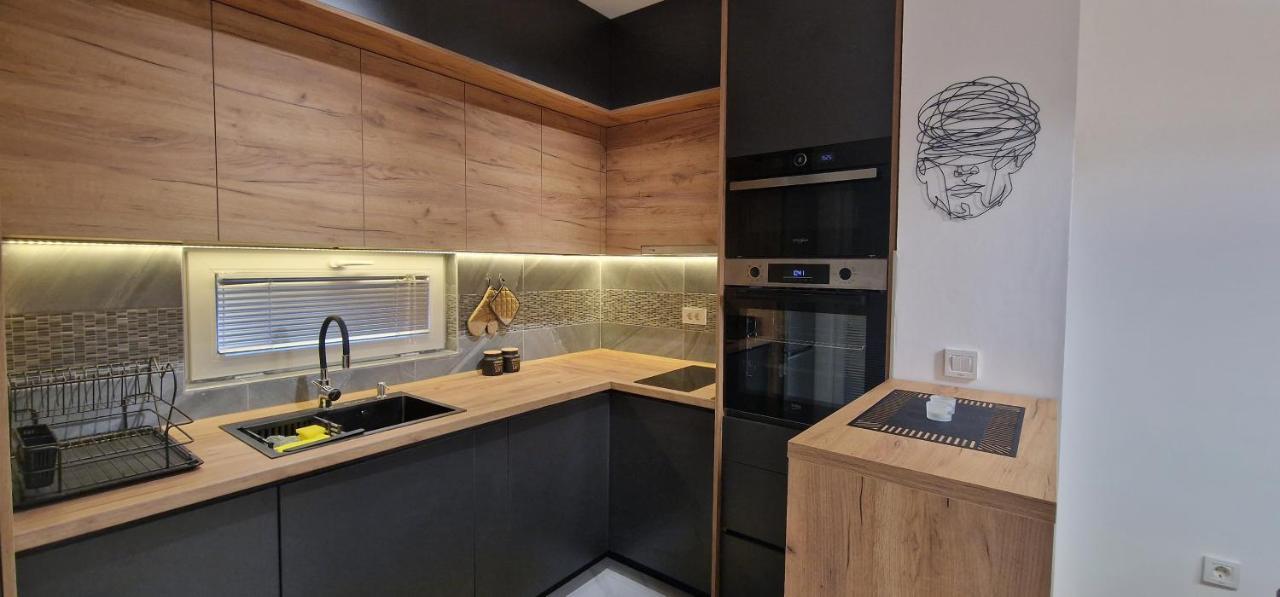 Luxury Yellow & Modern Apartment Üsküp Dış mekan fotoğraf
