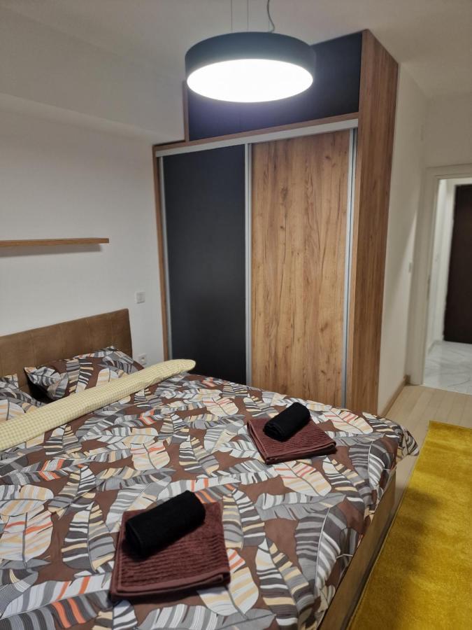 Luxury Yellow & Modern Apartment Üsküp Dış mekan fotoğraf